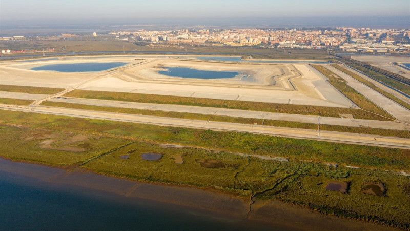 Ultimátum de la Justicia a Fertiberia para que avale con 65,9 millones la restauración de las balsas de fosfoyesos
