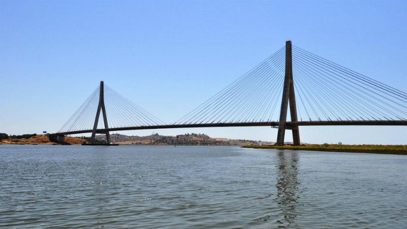 Buscan en el río Guadiana a un hombre de 72 años que lleva desaparecido desde el pasado jueves