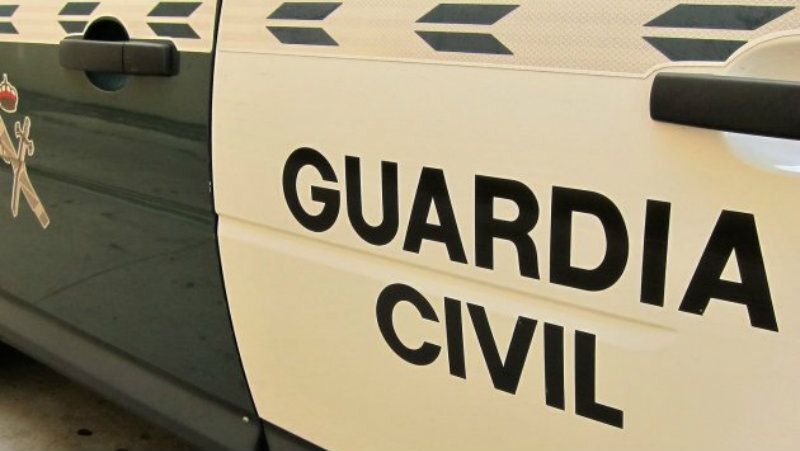Detienen a cinco personas de una red criminal por estafar 19.000 euros desde webs de compraventa de coches en España