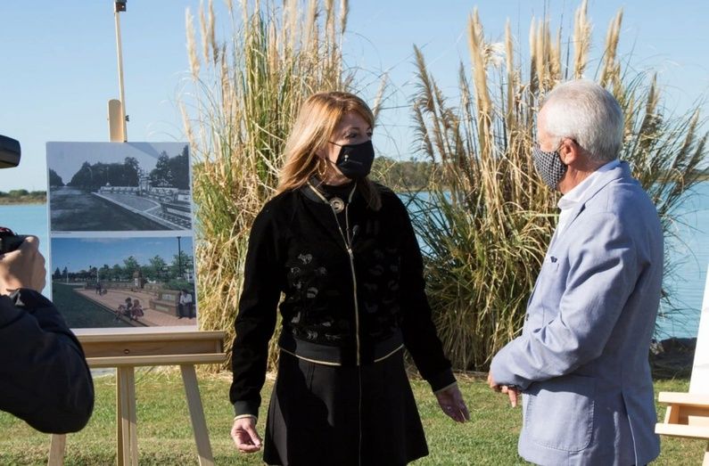 El Puerto de Huelva presenta la reconstrucción de la histórica Fuente de las Naciones en el Paseo de la Ría