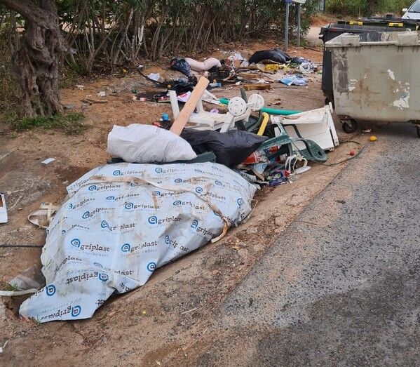 Sancionan a dos personas por arrojar basura en el Coto de Montemayor