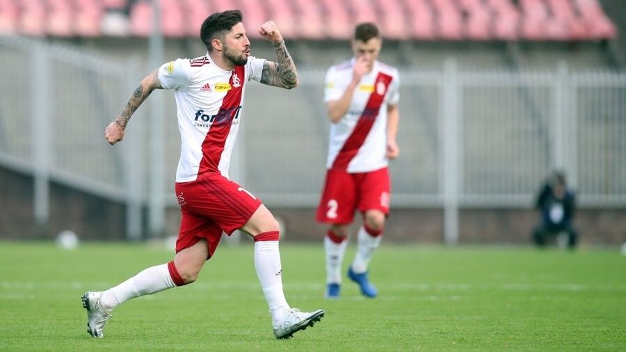 ¡Qué maravilla de gol de Antonio Domínguez en Polonia!