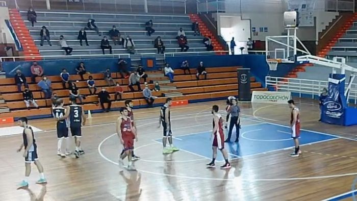 El Huelva Enrique Benítez comienza fuerte en el Estrada (77-66)