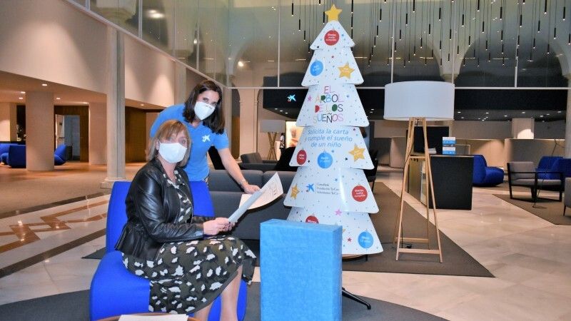 CaixaBank permitirá que 25.000 niños en situación de pobreza tengan el regalo de Navidad que deseen