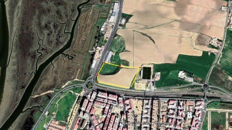 Mesa de la Ría denuncia que el Ayuntamiento prevé recalificar suelo para construir bloques de viviendas