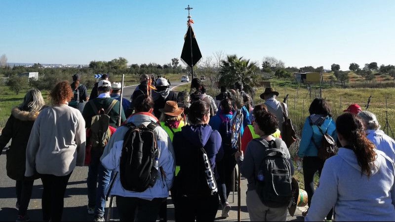 Emigrantes peregrina a Almonte para reencontrarse con la Virgen del Rocío el domingo