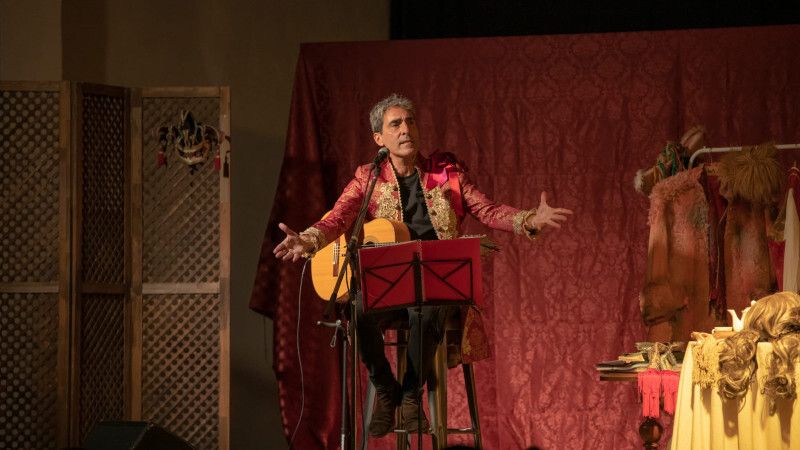 El Martínez Ares 'más íntimo' llega este domingo al teatro de Corrales