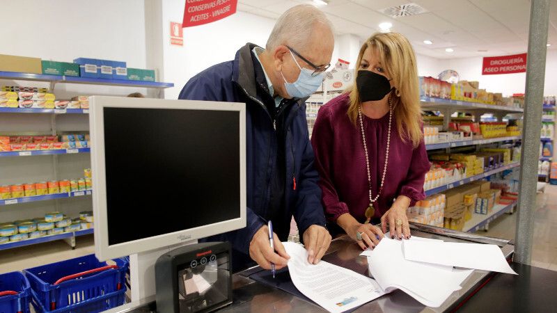El Puerto renueva su colaboración con el Economato Resurgir tras la pandemia