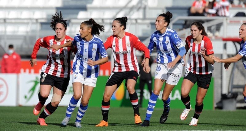 Al Sporting Huelva se le escapa la victoria en Bilbao con una gran Keane (2-2)