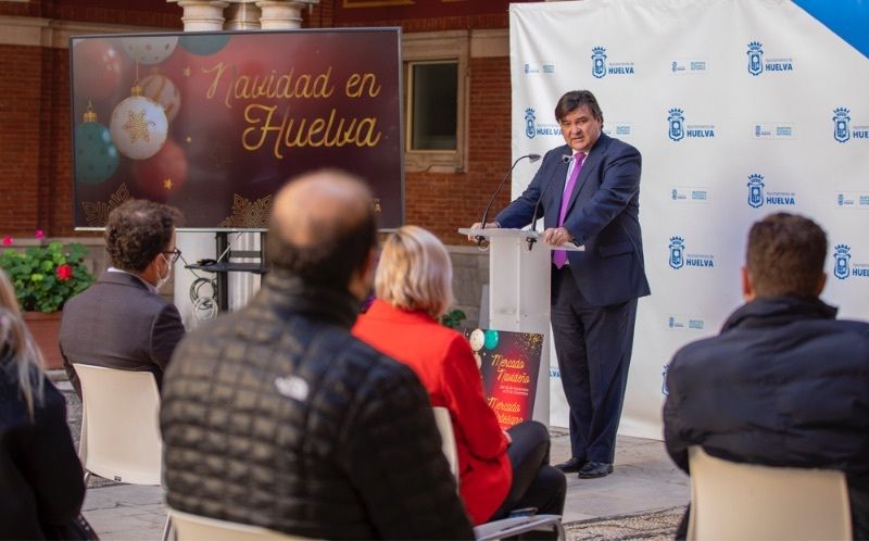 Una pista de hielo, puestos en Santa Fe y zambombas flamencas, entre las 151 actividades de la Navidad en la capital