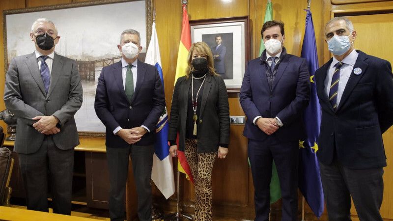 Acuerdan promover foros para mejorar la cualificación de los empresarios onubenses