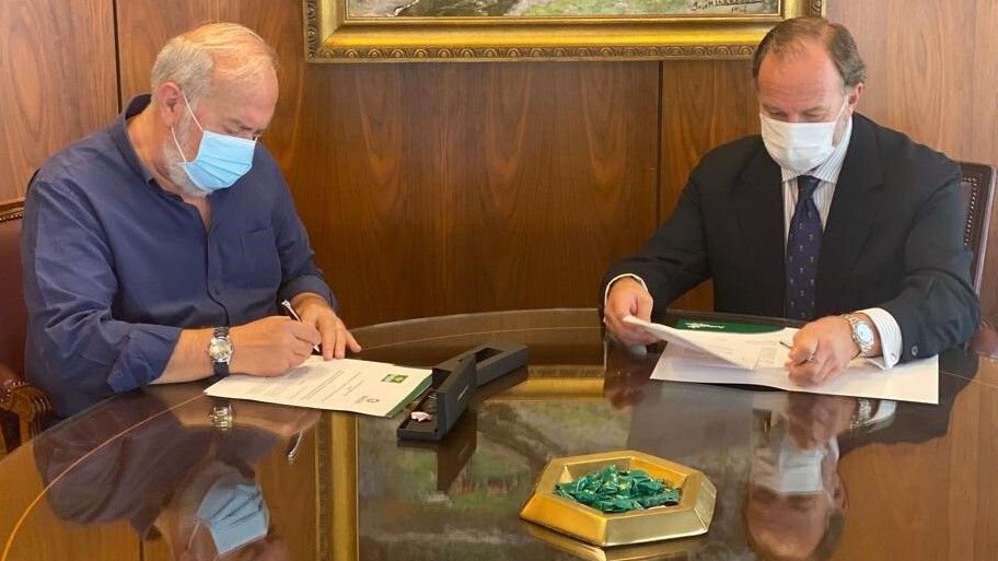 Fundación Caja Rural del Sur colaborará con la DOP Condado de Huelva en promoción e investigación