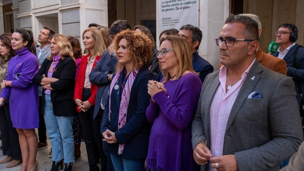 Unidad institucional y rechazo a la violencia de género en la conmemoración del 25N en Huelva