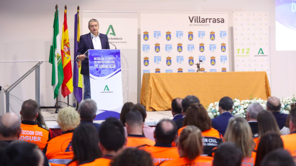 Medallas de Oro a la ayuda desinteresada de los voluntarios de Protección Civil