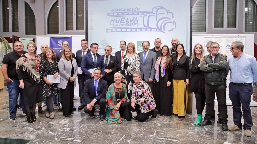 Entregados los II Premios Carrete, que distinguen a la Unidad de Oncología del Juan Ramón Jiménez