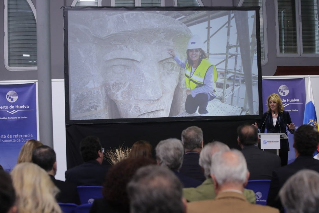 El Puerto de Huelva coloca la primera piedra de las obras de remodelación del entorno del Monumento a Colón