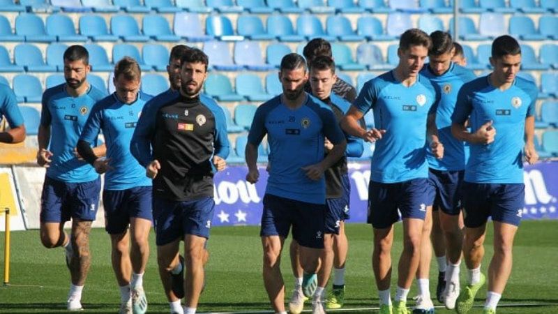 El Hércules calma en parte a su afición y les regalará la entrada a los socios en la siguiente ronda si eliminan al Recre