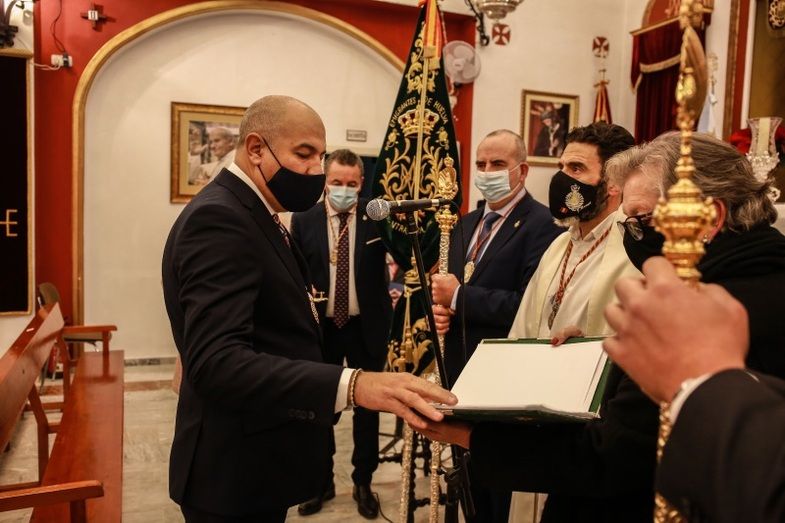 Emigrantes rinde homenaje a Inocencio Forcén en la toma de posesión del nuevo presidente y miembros de la junta de gobierno