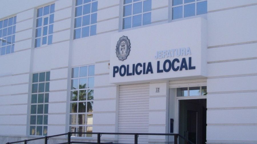 El incendio de un transformador provoca cortes de suministro en Lepe