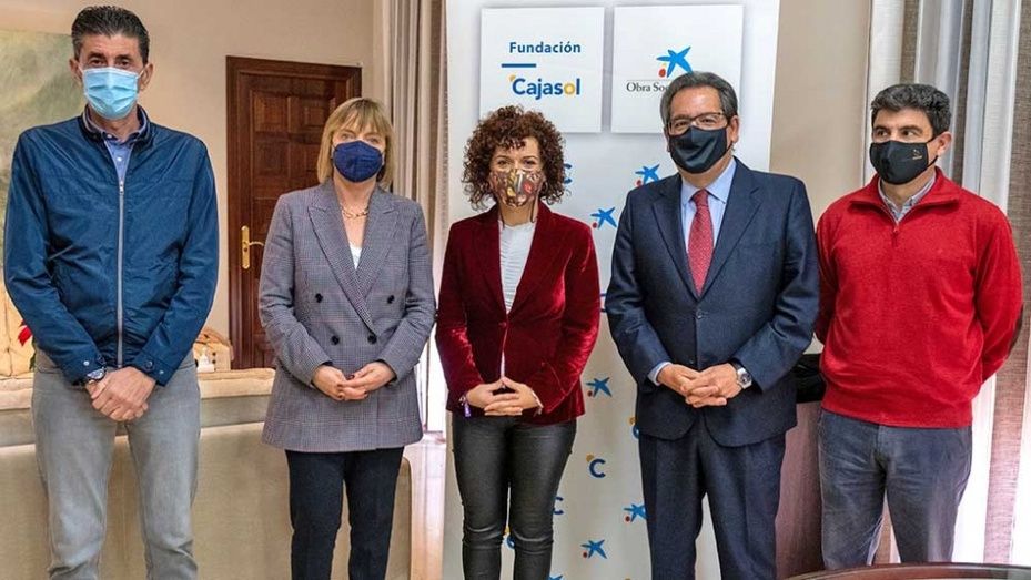 Diputación, Fundación Cajasol y Fundación 'La Caixa' promueven la mejora del sector agroalimentario y el fomento de la vida en los pueblos