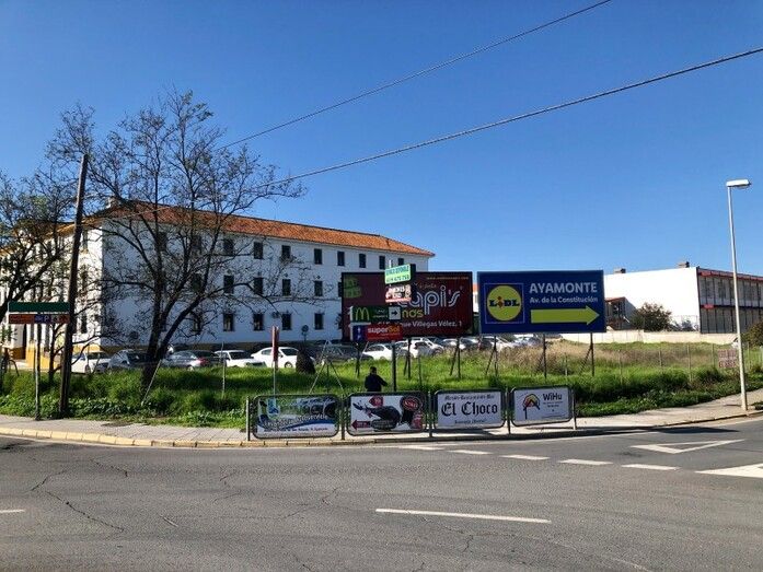 Ayamonte contratará a 13 desempleados para construir un nuevo muro perimetral en el cuartel de la Guardia Civil