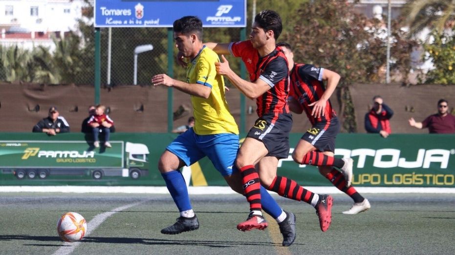 Parras salva a la AD Cartaya (0-0)