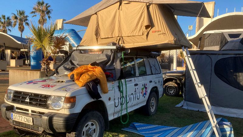 Medio centenar de vehículos participan en una concentración de 4x4 en Isla Cristina