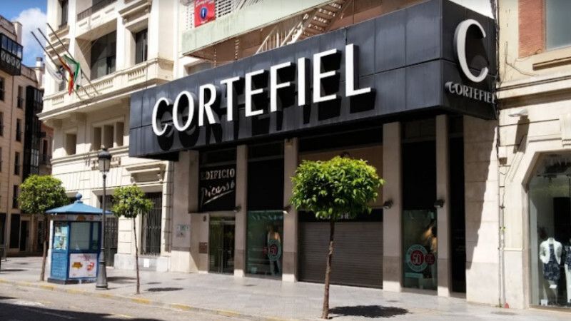 Cortefiel busca un vendedor a jornada completa para su tienda del centro