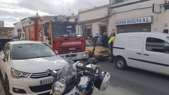 Una sartén con aceite hirviendo, causa del incendio en la cocina de una vivienda en la calle Valdelamusa