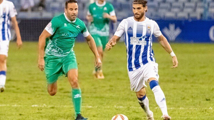 Álex Moreno: “El partido frente al Córdoba B será muy duro”