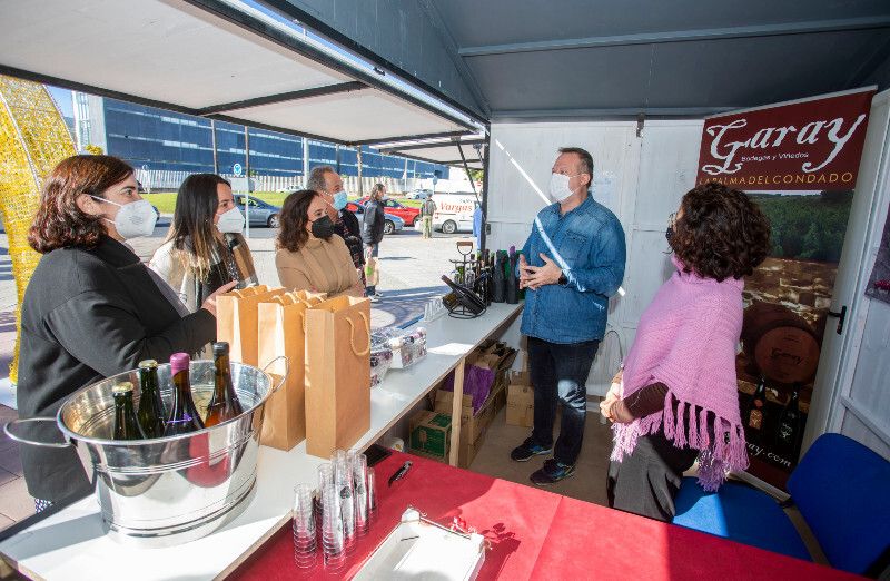 Holea acoge un mercado gourmet con productos de Huelva