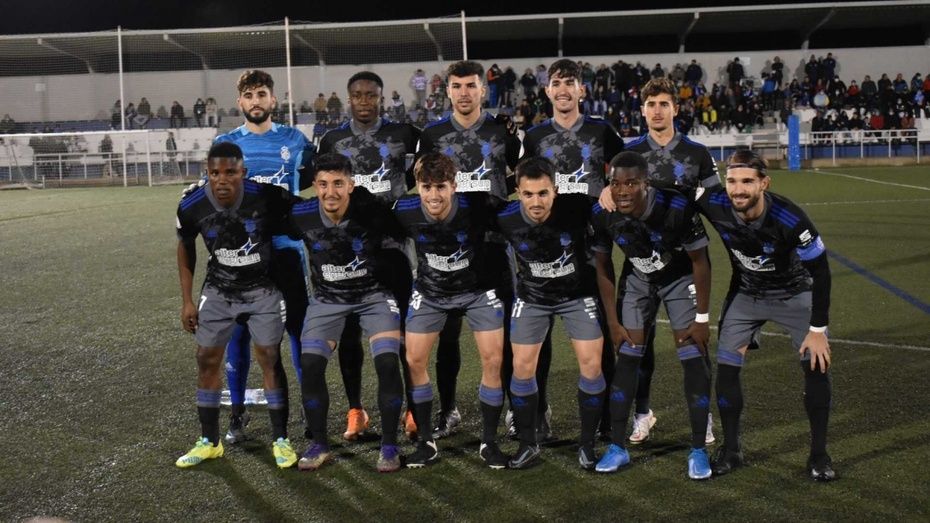 Un Recre imparable golea a un competitivo Rociana (0-4)
