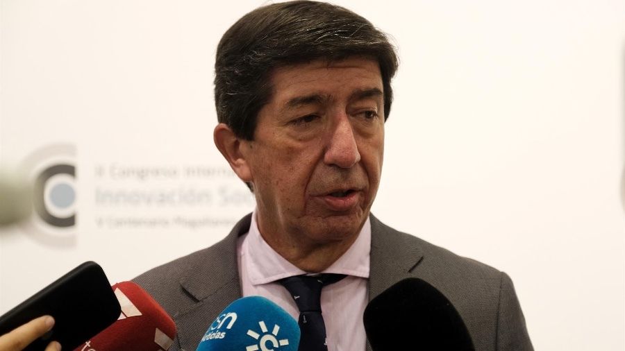 Marín dice que Andalucía apuesta por la presencialidad en los colegios