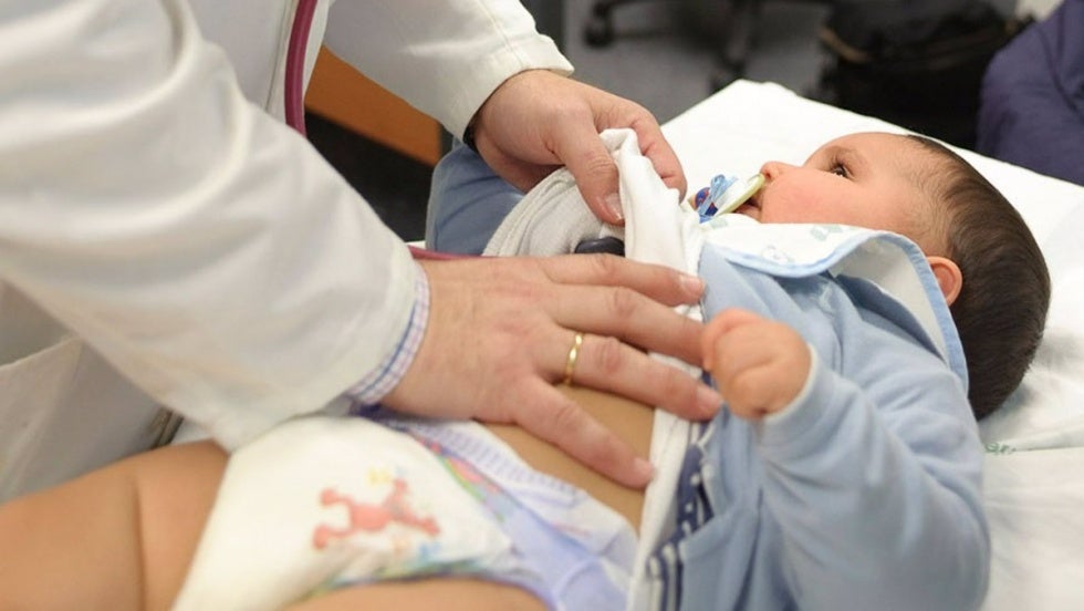 Huelva sube a la cifra de 26 niños ingresados por bronquiolitis, cinco de ellos en la UCI