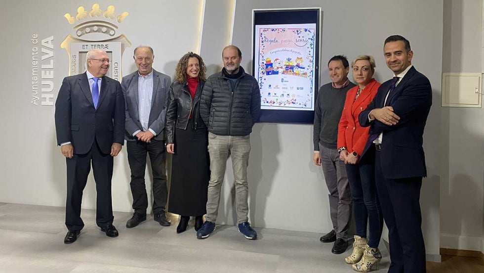 Familias vulnerables de Huelva recibirán un cheque de 25 euros para comprar regalos para sus hijos