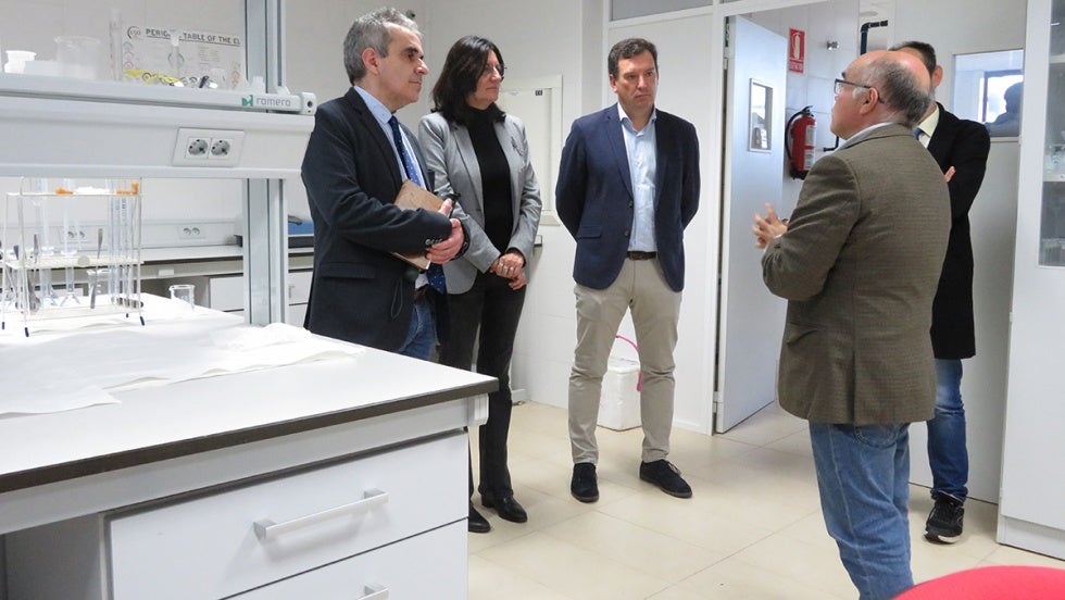 Cinco entidades onubenses contratarán a 41 investigadores desempleados para proyectos de I+D+i