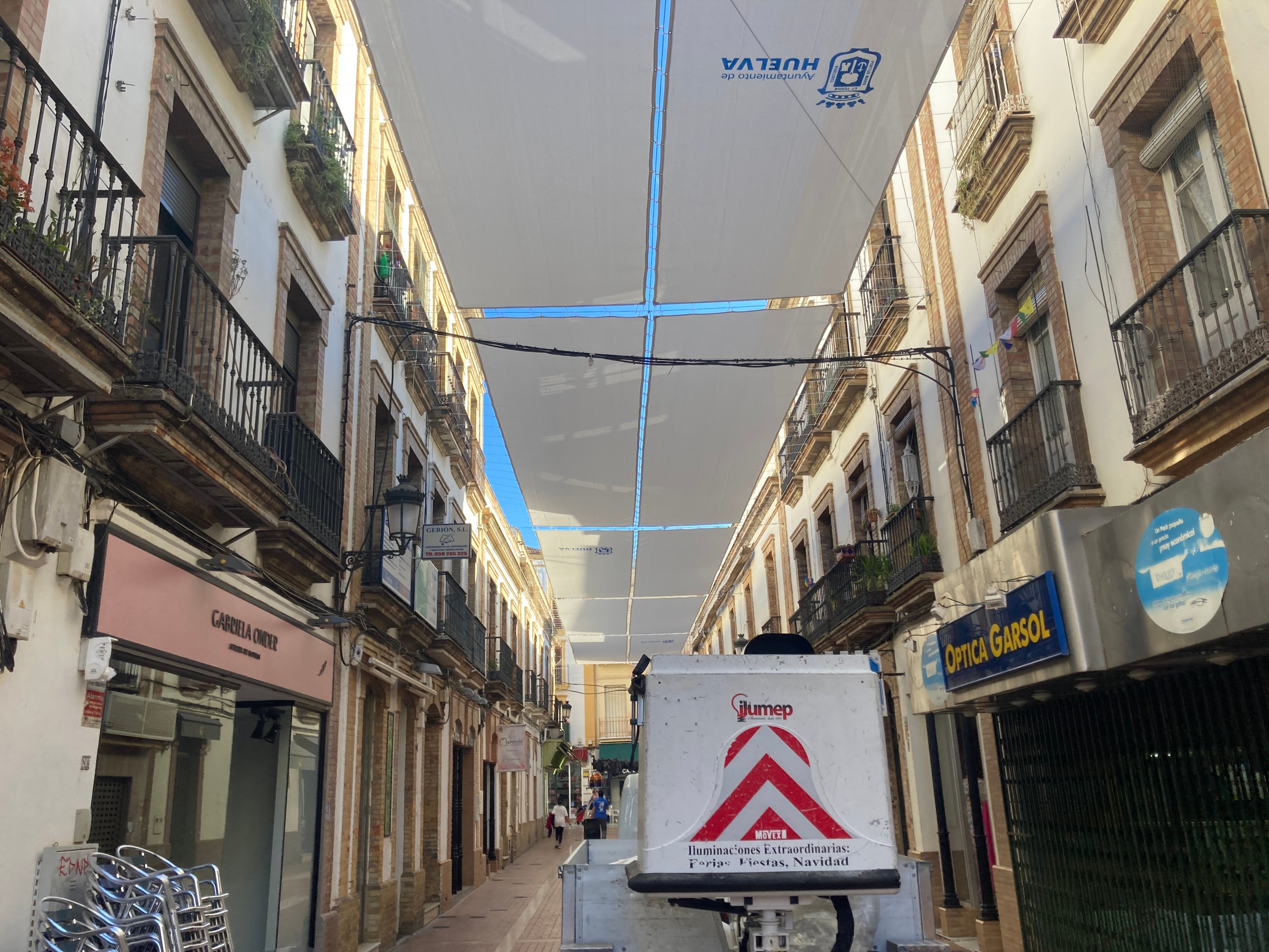 comienzan-a-instalarse-los-todos-en-las-calles-comerciales-de-huelva