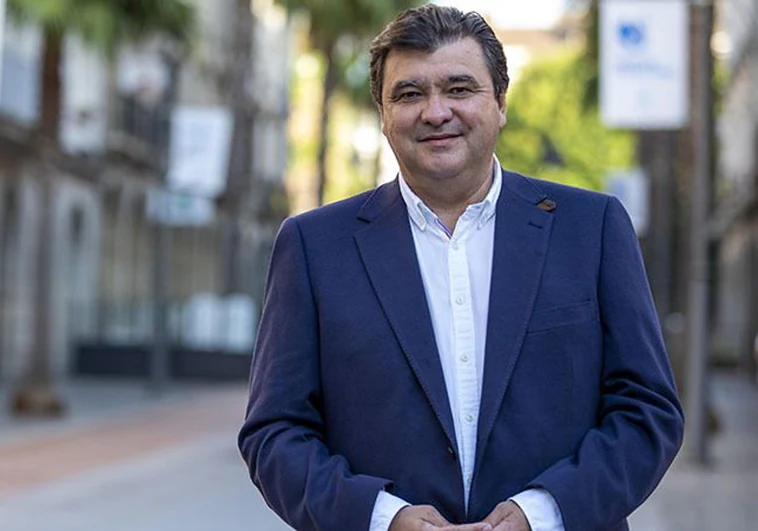 El alcalde de Huelva, el socialista Gabriel Cruz, que repite como candidato