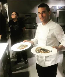 Imagen secundaria 2 - El chef onubense Diego Borrrero ha pasado en unos 25 años por los más grandes restaurantes de España e incluso trabajó en Nueva York.