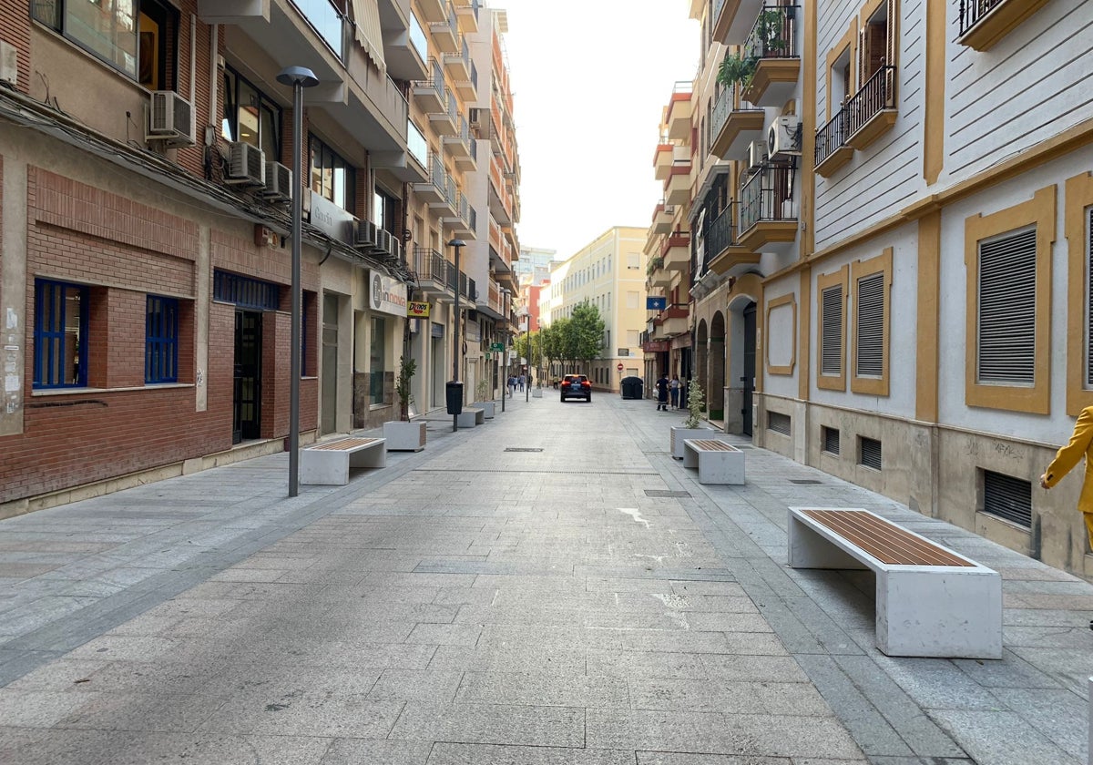 Nuevo aspecto de la calle Palos tras las obras de peatonalización