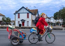 El bonito gesto hacia Chilolo, el payaso que nos enseña a diario en Huelva «el valor de una sonrisa»