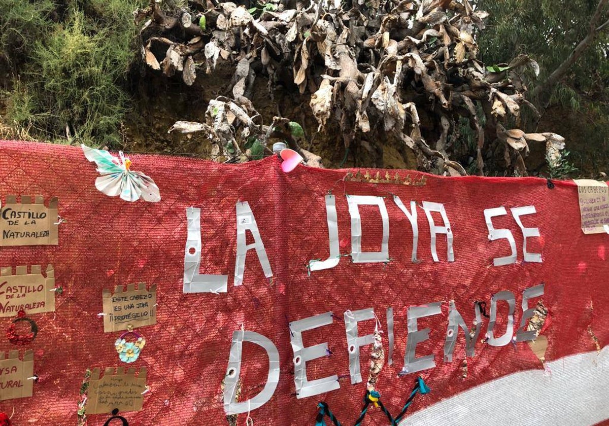 Pancarta en defensa del cabezo de la Joya