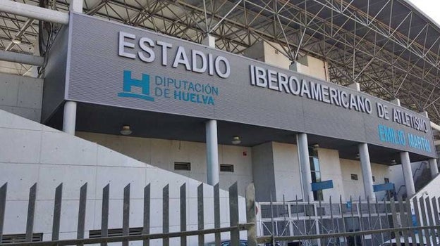 Exterior del Estadio Iberoamericano en Huelva