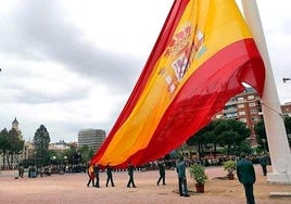 Vox pedirá al nuevo equipo de gobierno que coloque la bandera nacional en un lugar «señero»de la capital