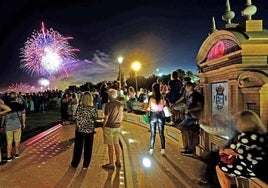 Fuegos artificiales y vídeo mapping en las Fiestas Colombinas 2023: cuándo son, horarios y los mejores sitios para verlo