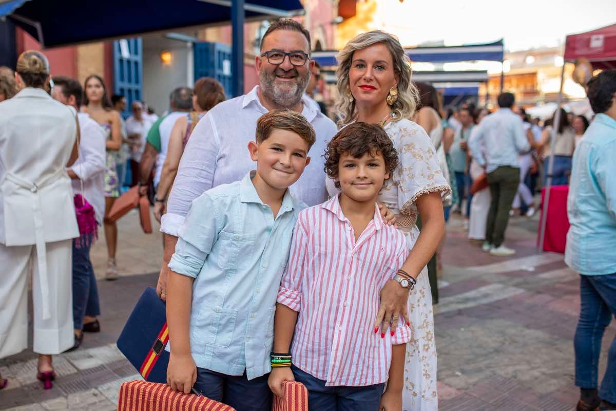 Jesús España, Virginia Arroyo y familia