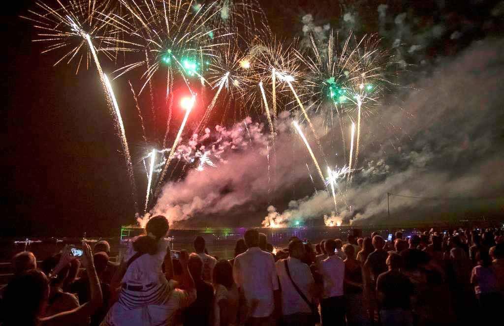 Fuegos artificiales Colombinas 2023: Las mejores imágenes del fin de fiesta