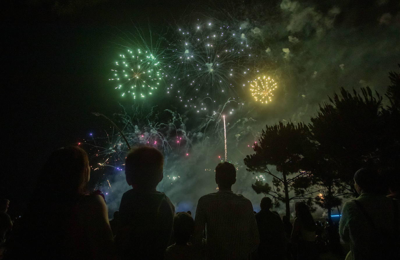 Fuegos artificiales Colombinas 2023: Las mejores imágenes del fin de fiesta