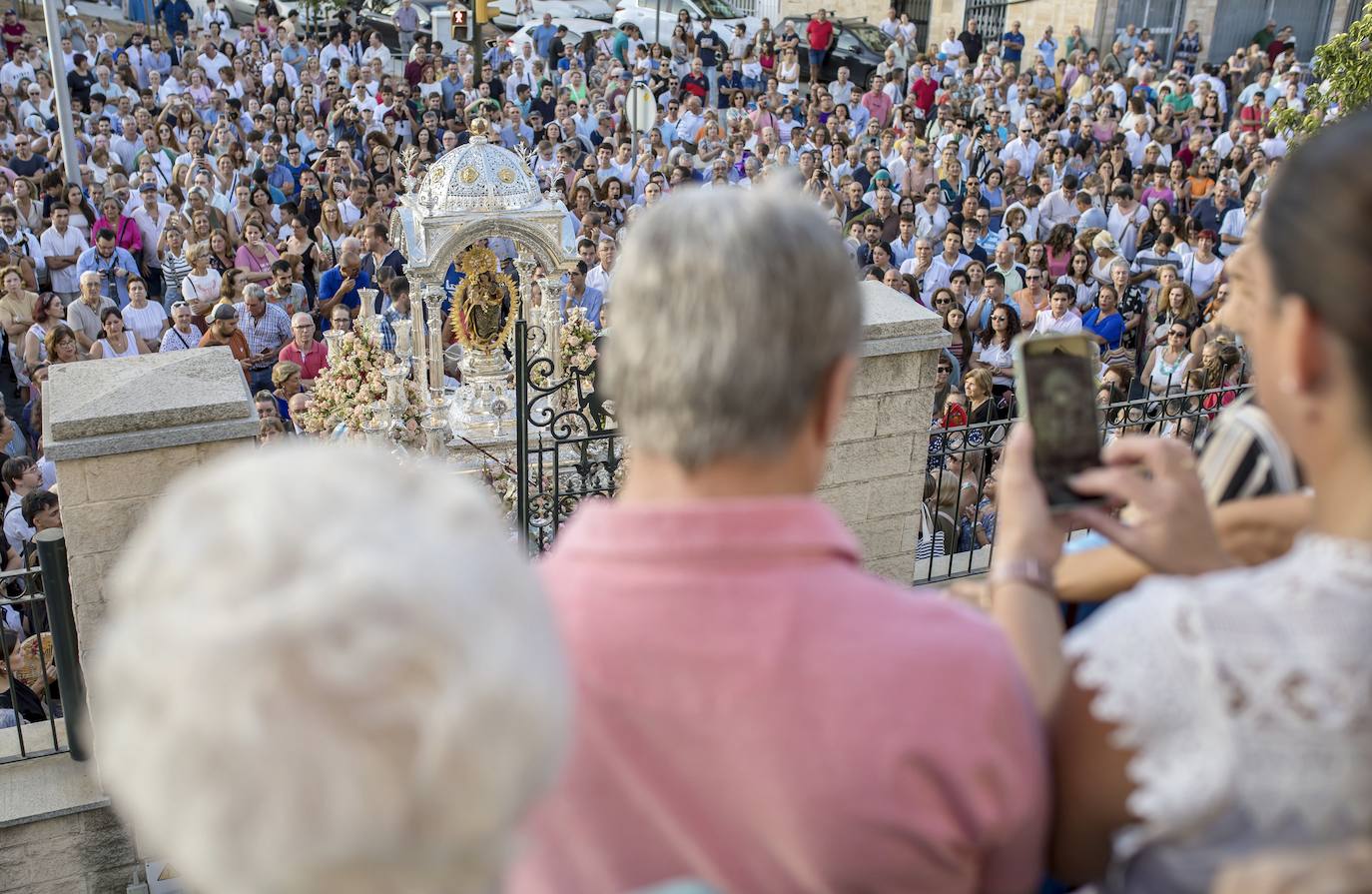 Las mejores imágenes de la bajada de la Virgen de la Cinta