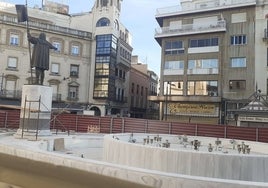 Así está quedando la nueva fuente de la plaza de las Monjas de Huelva